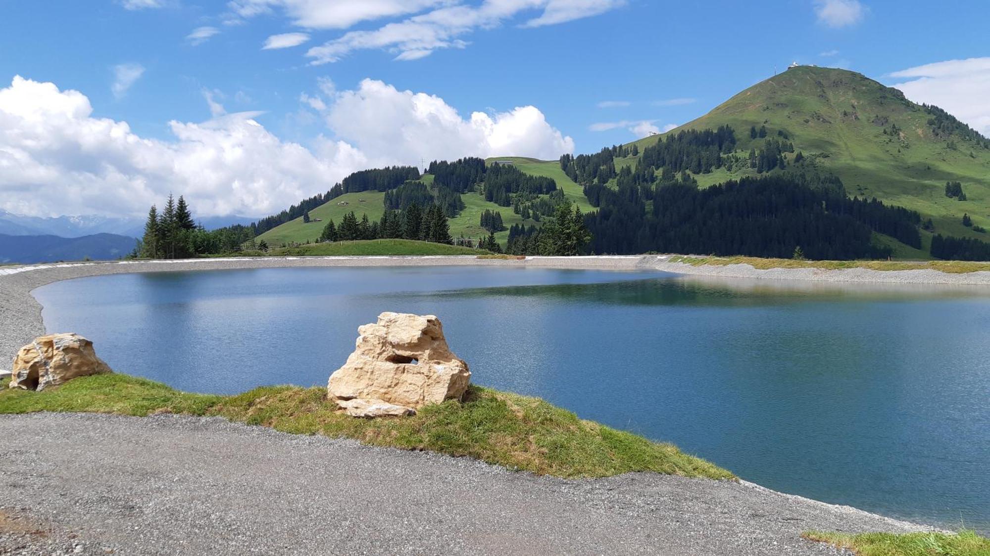 Skiwelt-Lodge บริกเซินอิมทาเล ภายนอก รูปภาพ